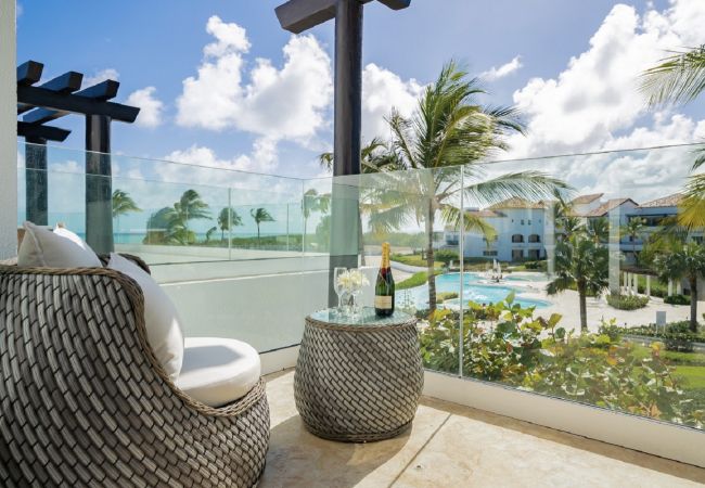 Apartamento en Punta Cana - Punta Palmera Beach Front and pool views Cap Cana