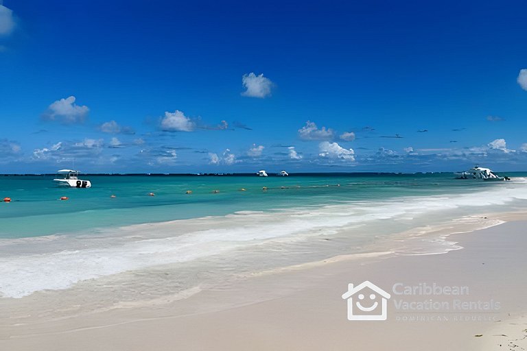 El Dorado | 1 Bedroom, Terrace with BBQ and Beach