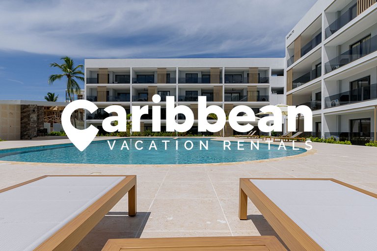 Beauty condo pool views with gym close to the beach