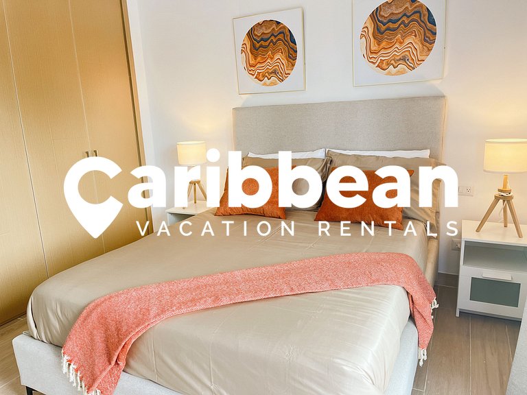 Beauty condo pool views with gym close to the beach