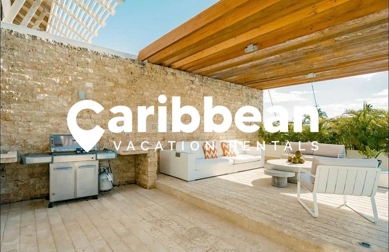 Beautiful private villa in Cap Cana Marina with views of the