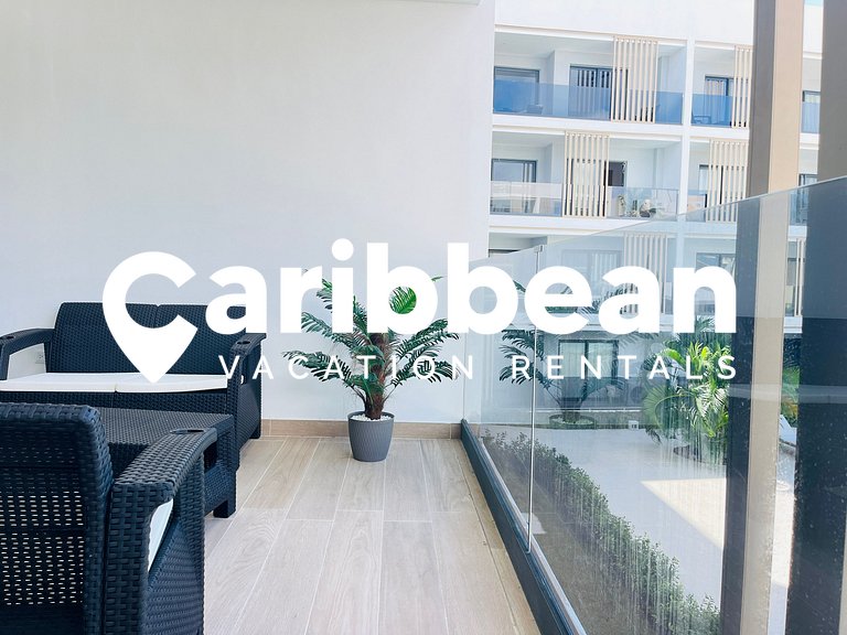 Dream pool views apartment close to the beach