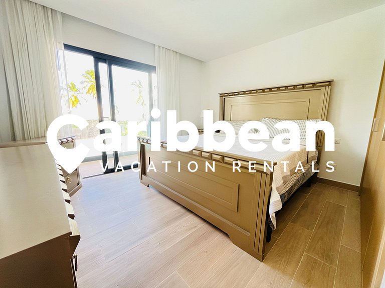 Dream pool views apartment close to the beach