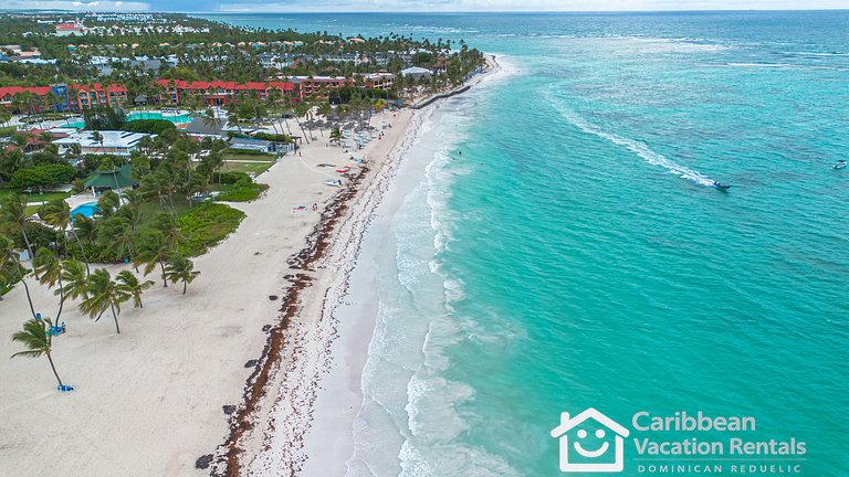 Private picuzzi in a NEW condo with private beach