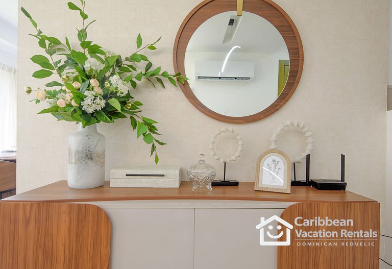 Ziba | Spacious 3BR w/ Private Pool (7 Guests)
