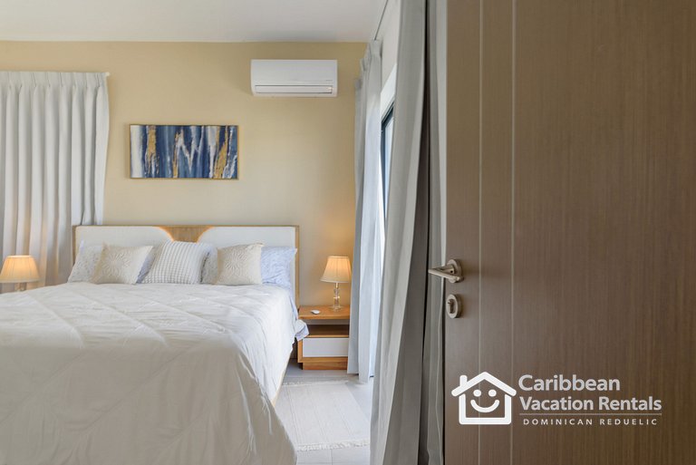 Ziba | Spacious 3BR w/ Private Pool (7 Guests)