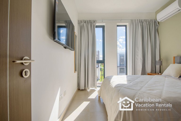 Ziba | Spacious 3BR w/ Private Pool (7 Guests)