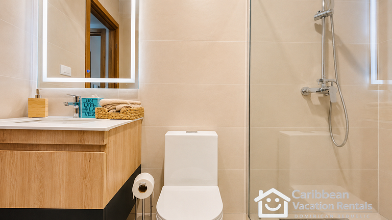 Born | 2BR ground floor with direct pool access