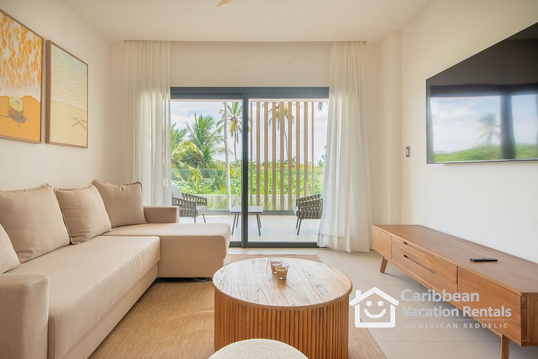 Born | Family Getaway with Pool View