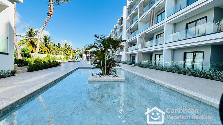 Born | Moderno 2Hab con Piscinas | 6 Huéspedes