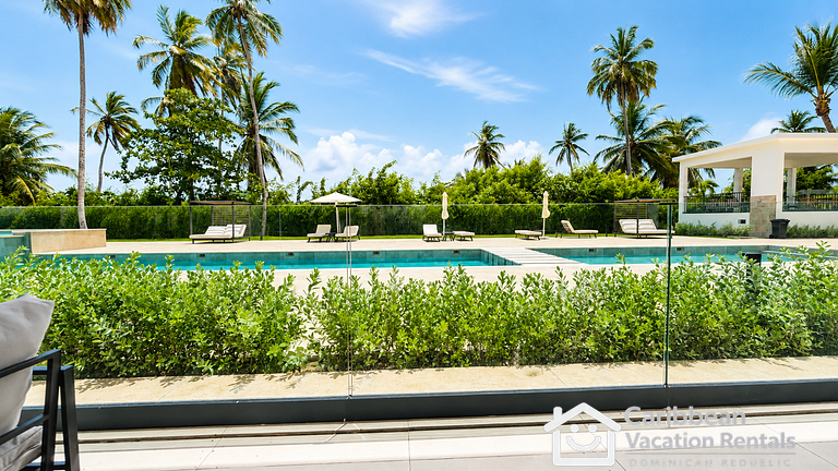 Born | Moderno 2Hab con Piscinas | 6 Huéspedes
