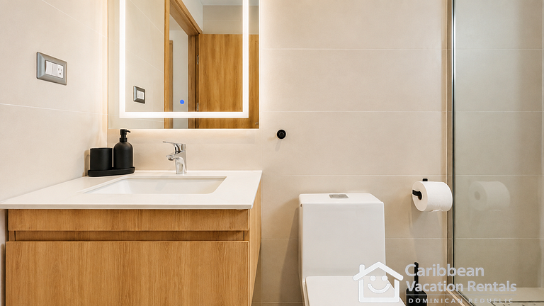Born | Modern 2BR with Pools | 6 Guests