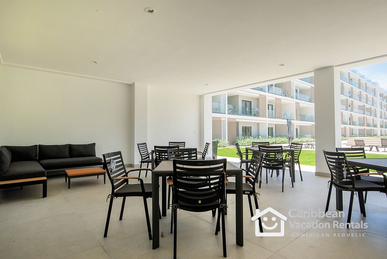 Born | 2-bedroom with Pool and Lagoon Views