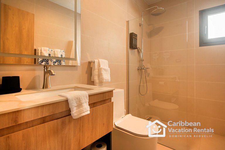 Born | Moderno 2Hab Vista a la piscina y lago