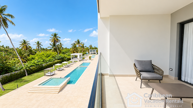 Born | 2Hab moderno con piscinas