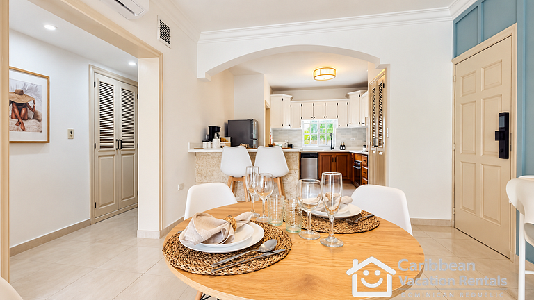 Palm Suites Renovated | BBQ plus Nacare Beach Club