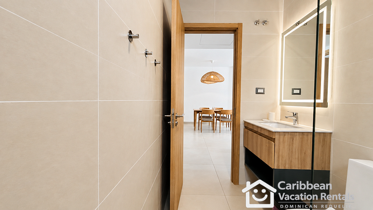 Born | 2 Bedrooms First floor