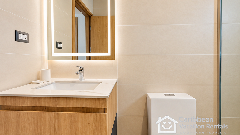 Born | 2 Bedrooms First floor