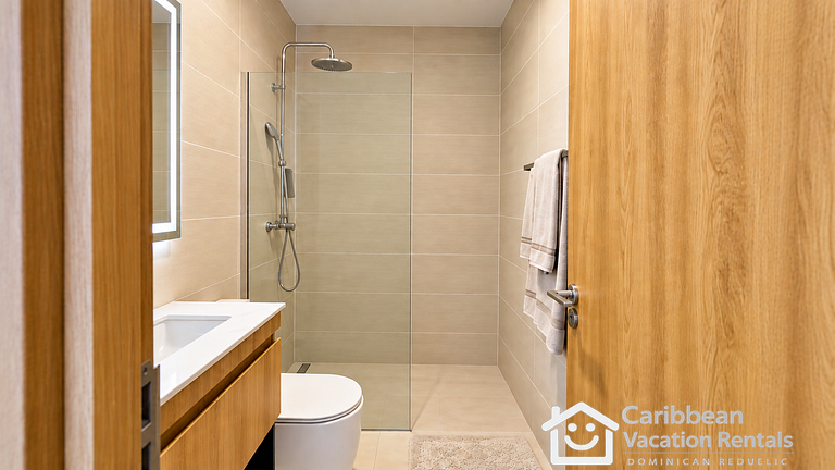 Born | 2 bedrooms with pool views