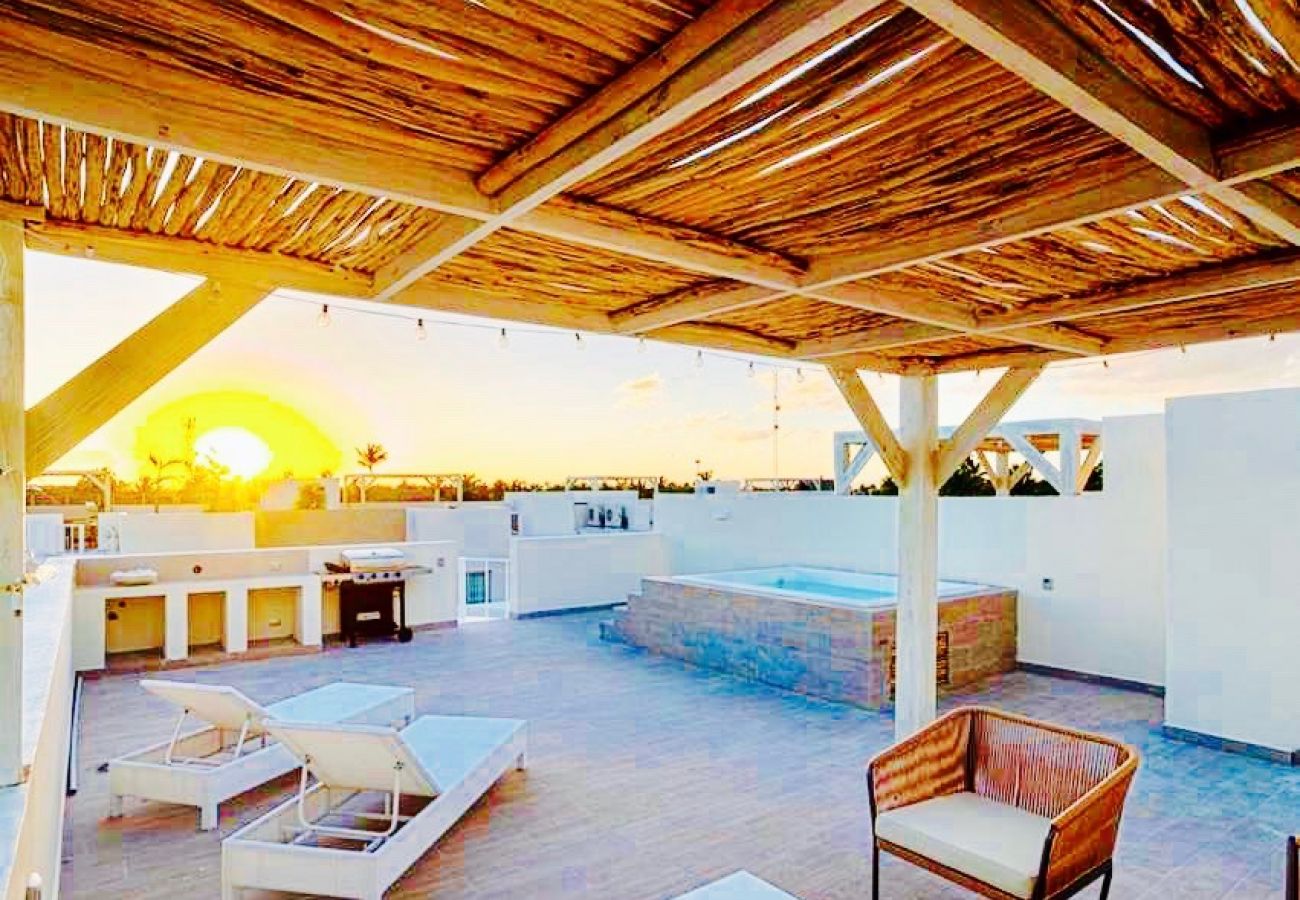 Apartment in Bávaro - Gorgeous Spectacular Penthouse steps from the beac