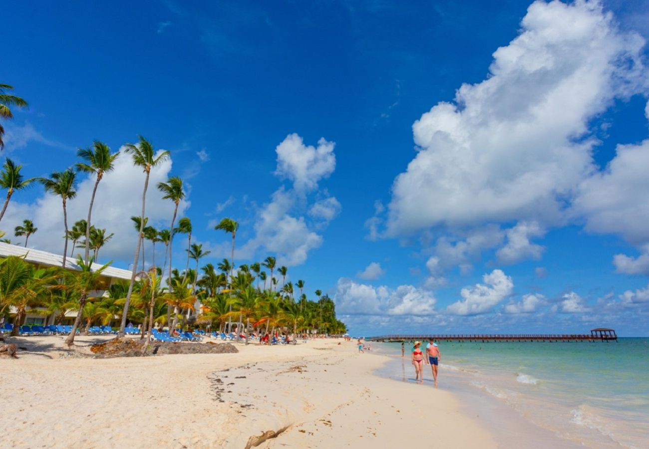 Apartment in Bávaro - Gorgeous Spectacular Penthouse steps from the beach. C4