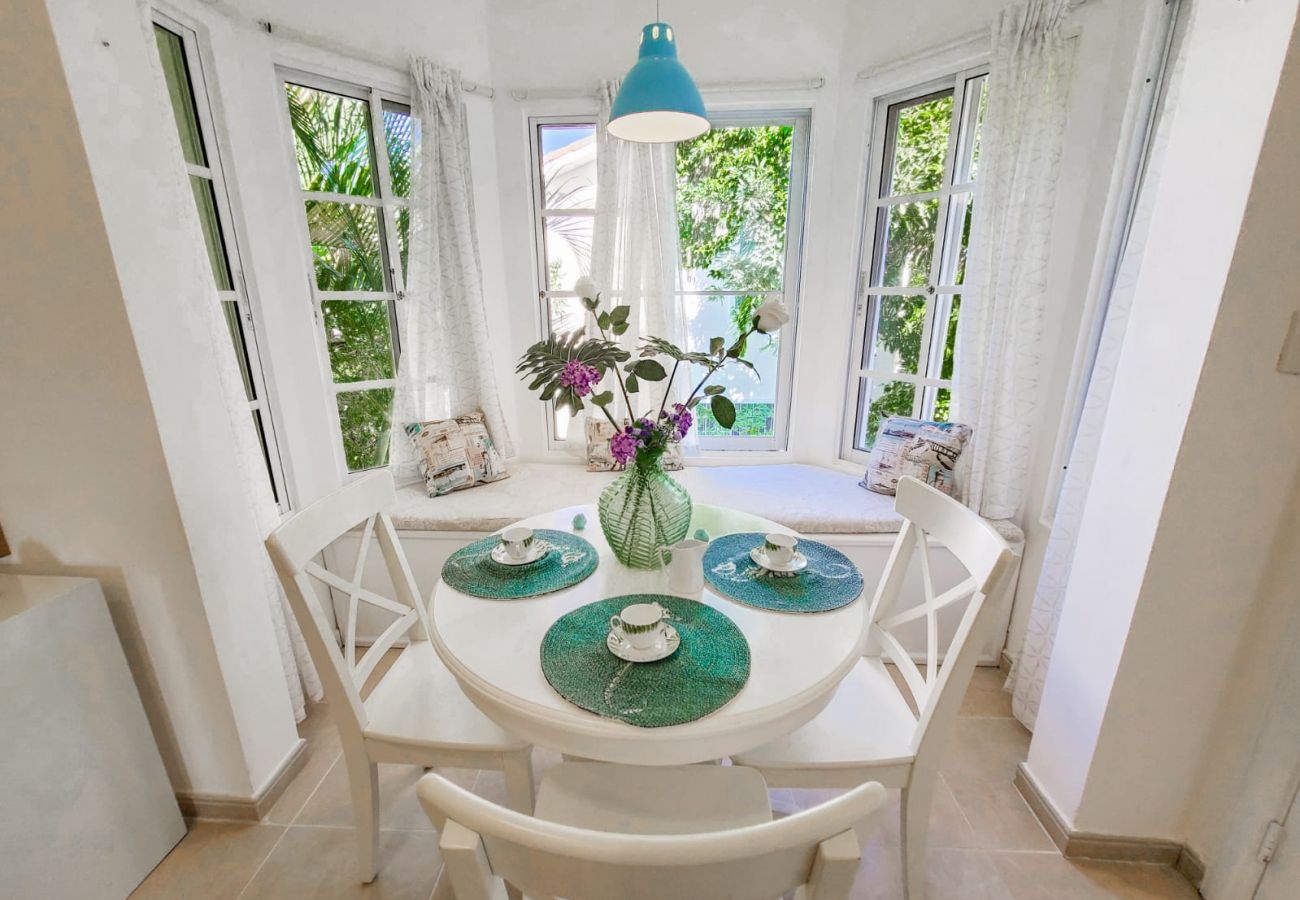 Apartment in Bávaro - Beach apartment with private beach access. Playa B