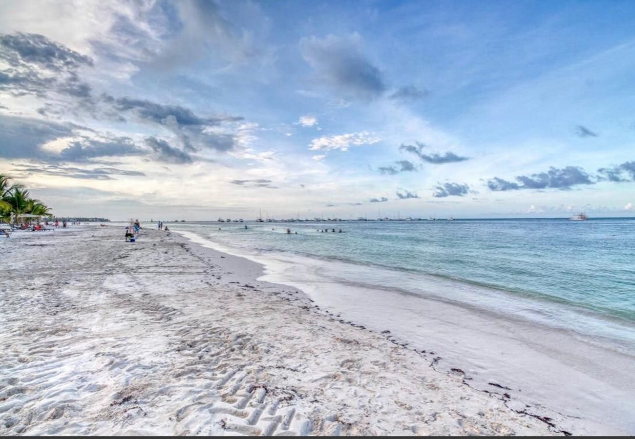 Apartment in Bávaro - Beach apartment with private beach access. Playa B