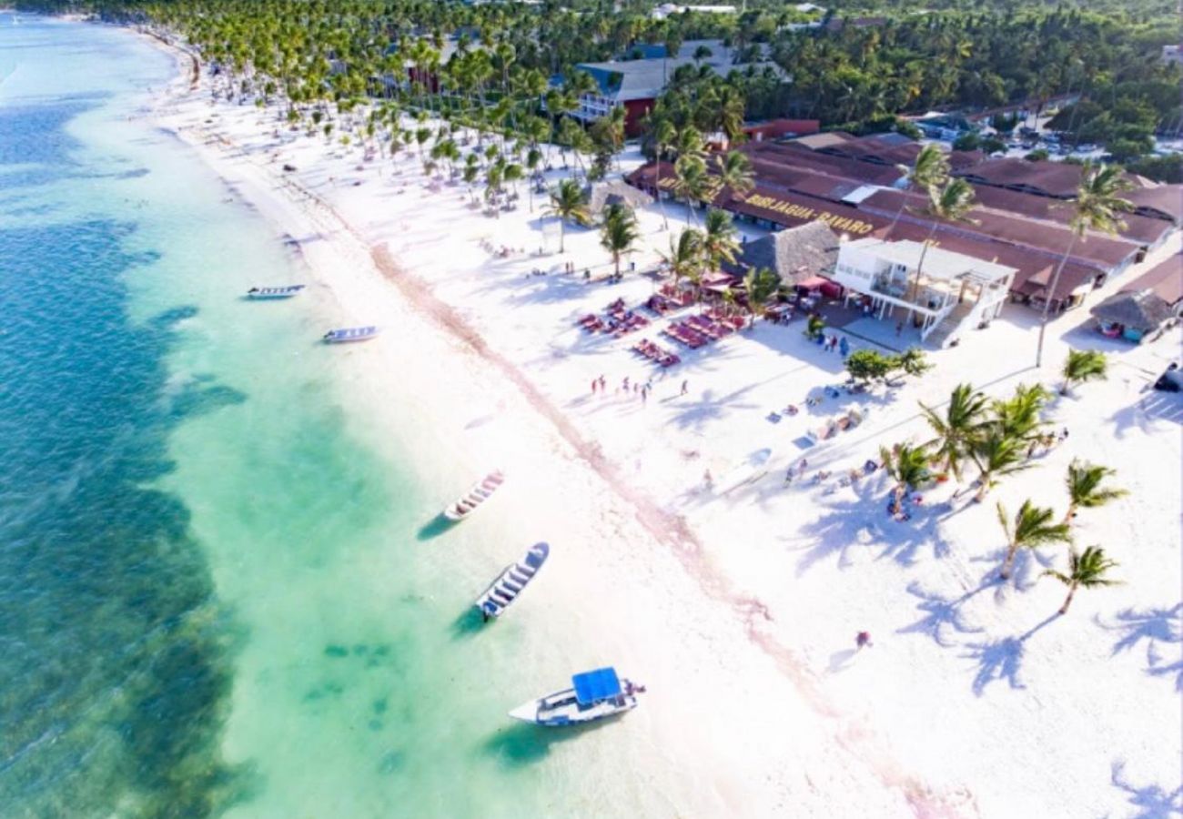 Apartment in Bávaro - Beach apartment with private beach access. Playa B