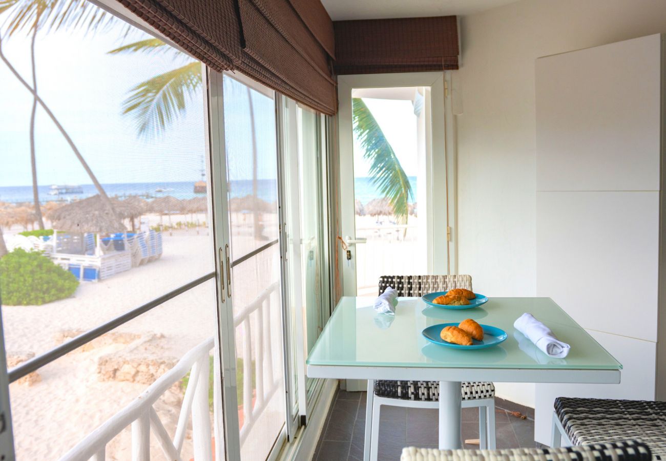 Apartment in Bávaro - Los Corales Beach Front. Flor del Mar