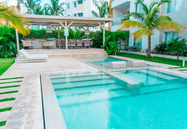 Apartment in Bávaro - Gorgeous Penthouse steps from the beach. B4
