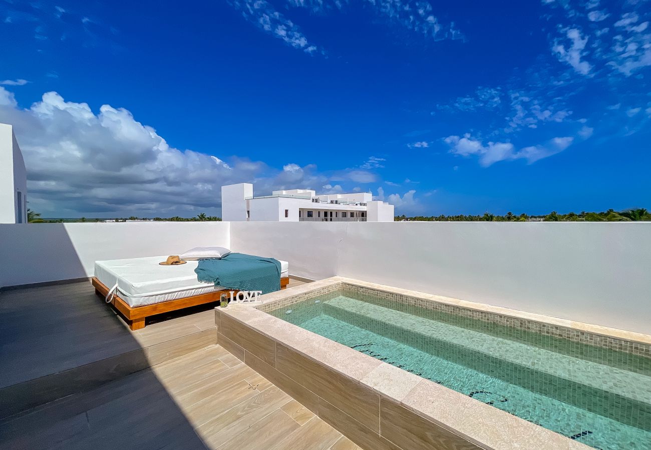 Apartment in Bávaro - Gorgeous private roof with private picuzzi. A401 