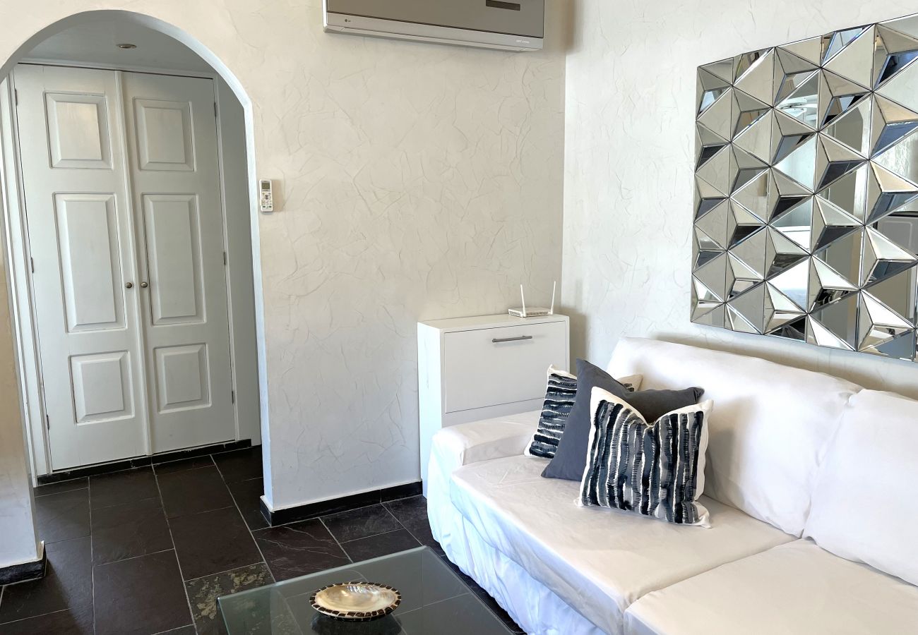 Apartment in Bávaro - Beach front Flor de Mar. Los Corales. Playa Bavaro