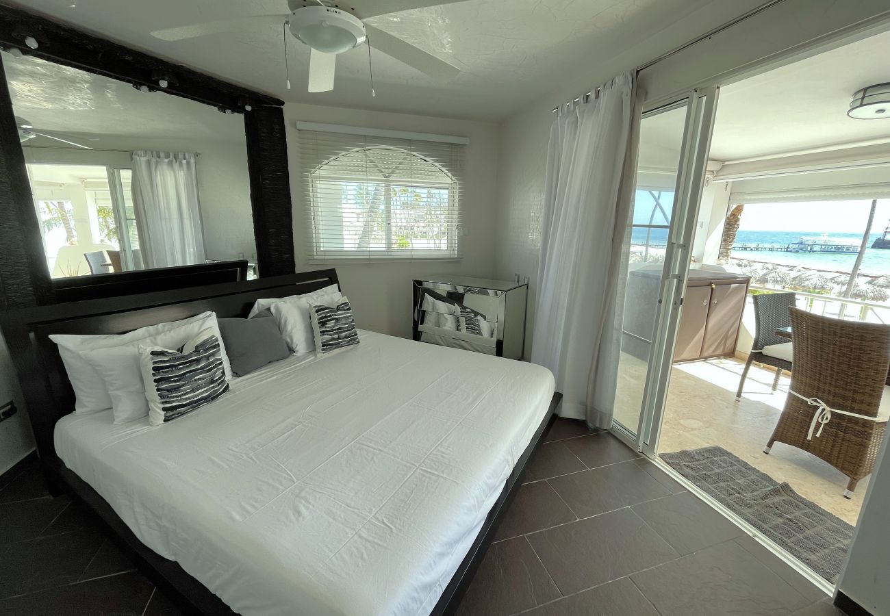 Apartment in Bávaro - Beach front Flor de Mar. Los Corales. Playa Bavaro