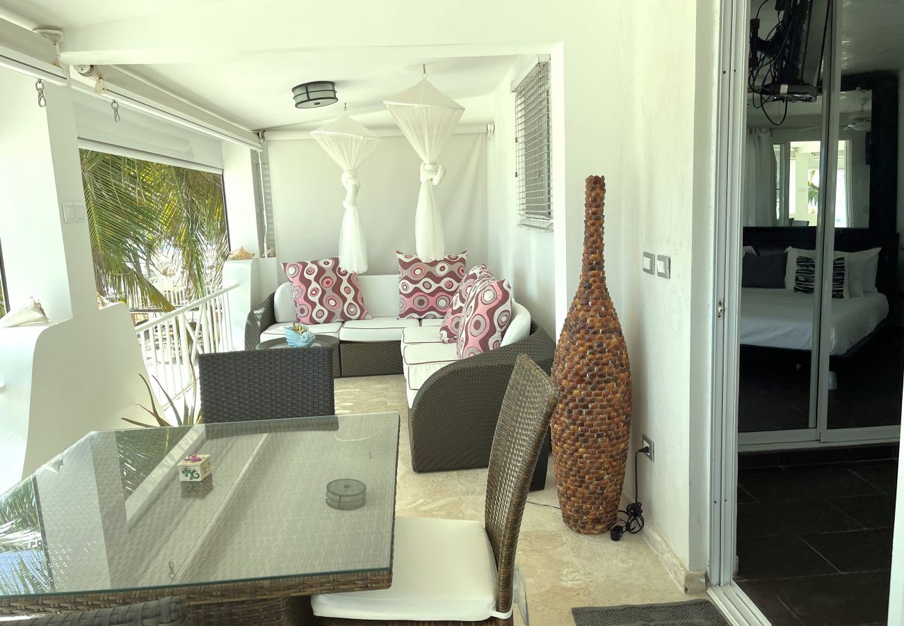 Apartment in Bávaro - Beach front Flor de Mar. Los Corales. Playa Bavaro