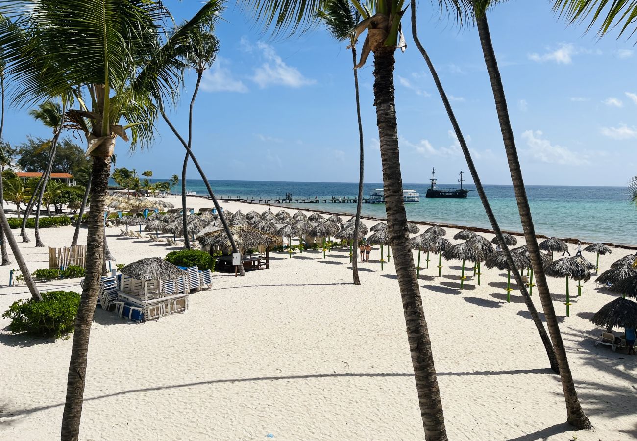 Apartment in Bávaro - Beach front Flor de Mar. Los Corales. Playa Bavaro
