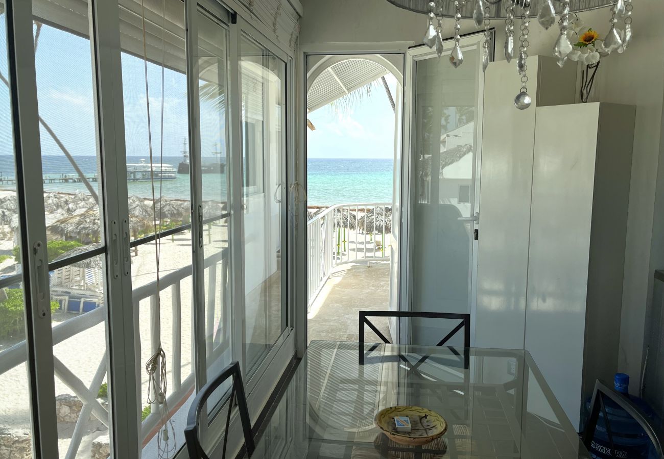Apartment in Bávaro - Beach front Flor de Mar. Los Corales. Playa Bavaro