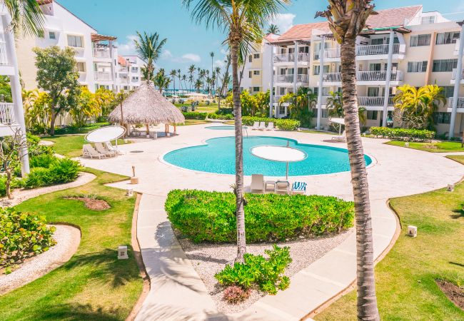 Apartment in Bávaro - Beauty 1 bed pool views Playa Turquesa O204 with private beach 